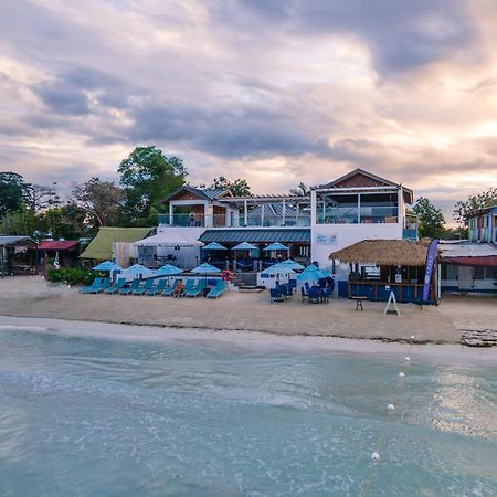 Blue Skies Beach Resort Negril Zewnętrze zdjęcie