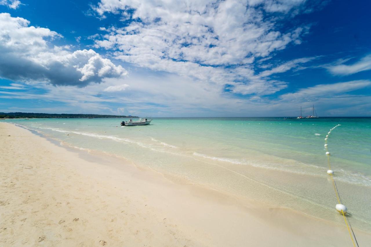 Blue Skies Beach Resort Negril Zewnętrze zdjęcie