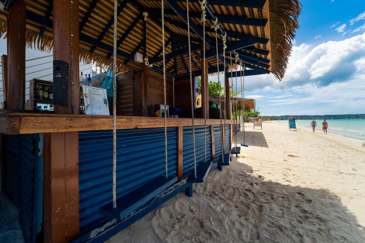 Blue Skies Beach Resort Negril Zewnętrze zdjęcie